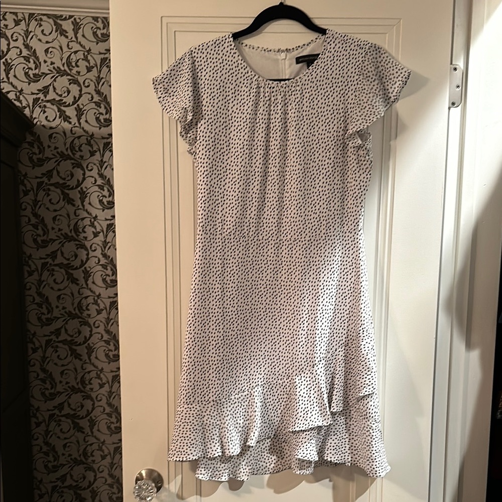 Elegant White Patterned Dress